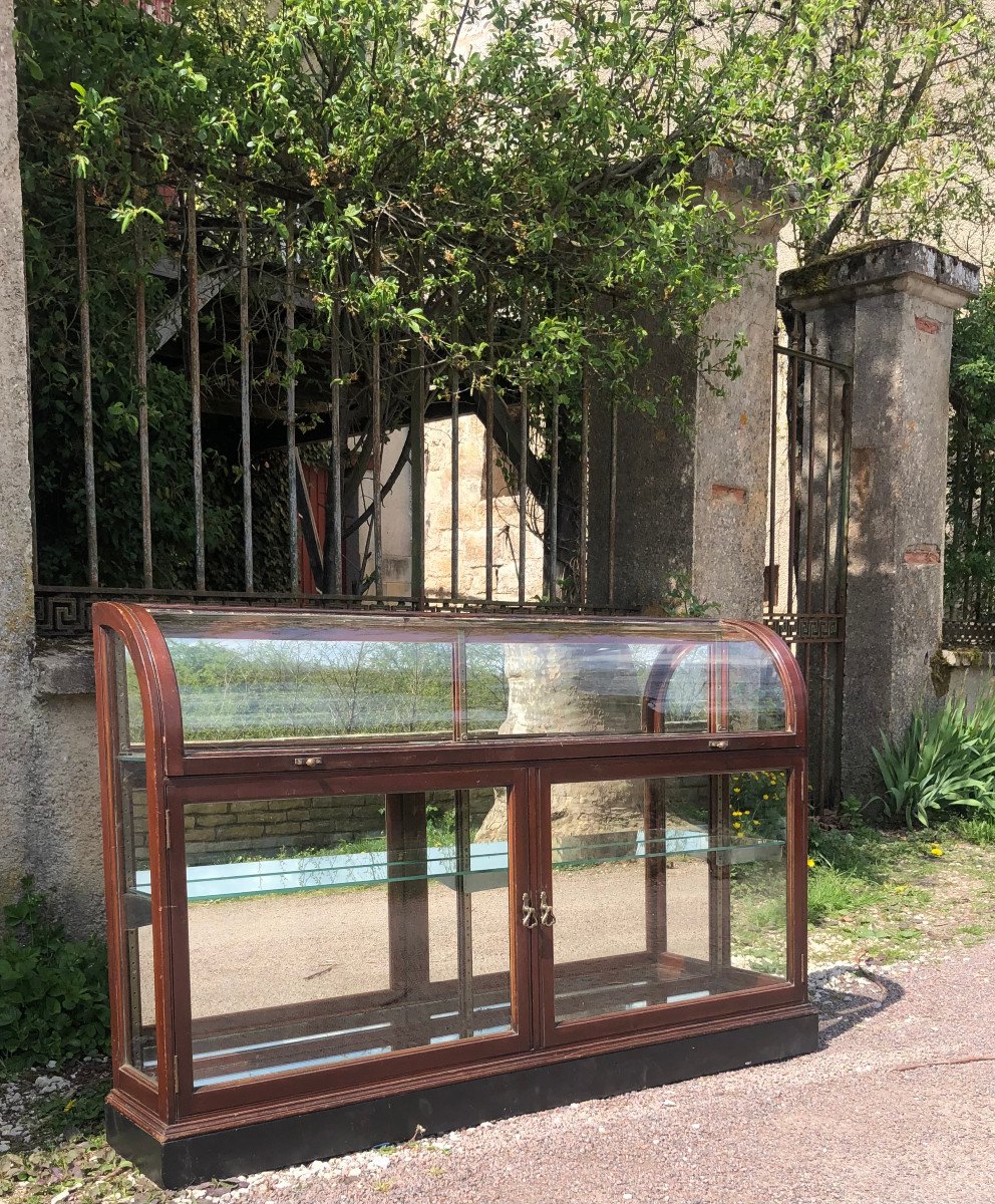 Old Showcase.