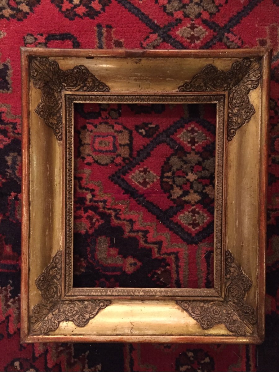 Empire Frame