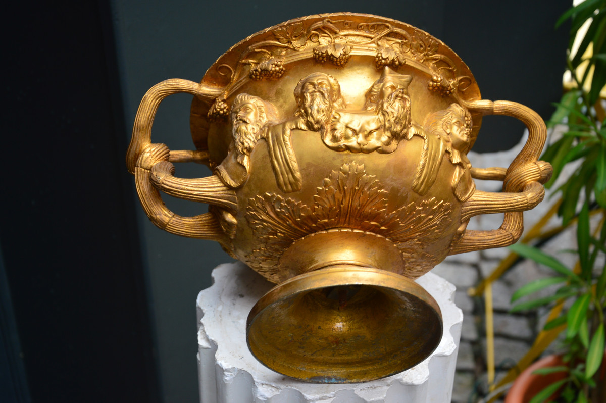 Warwick Vase In Gilt Bronze-photo-3
