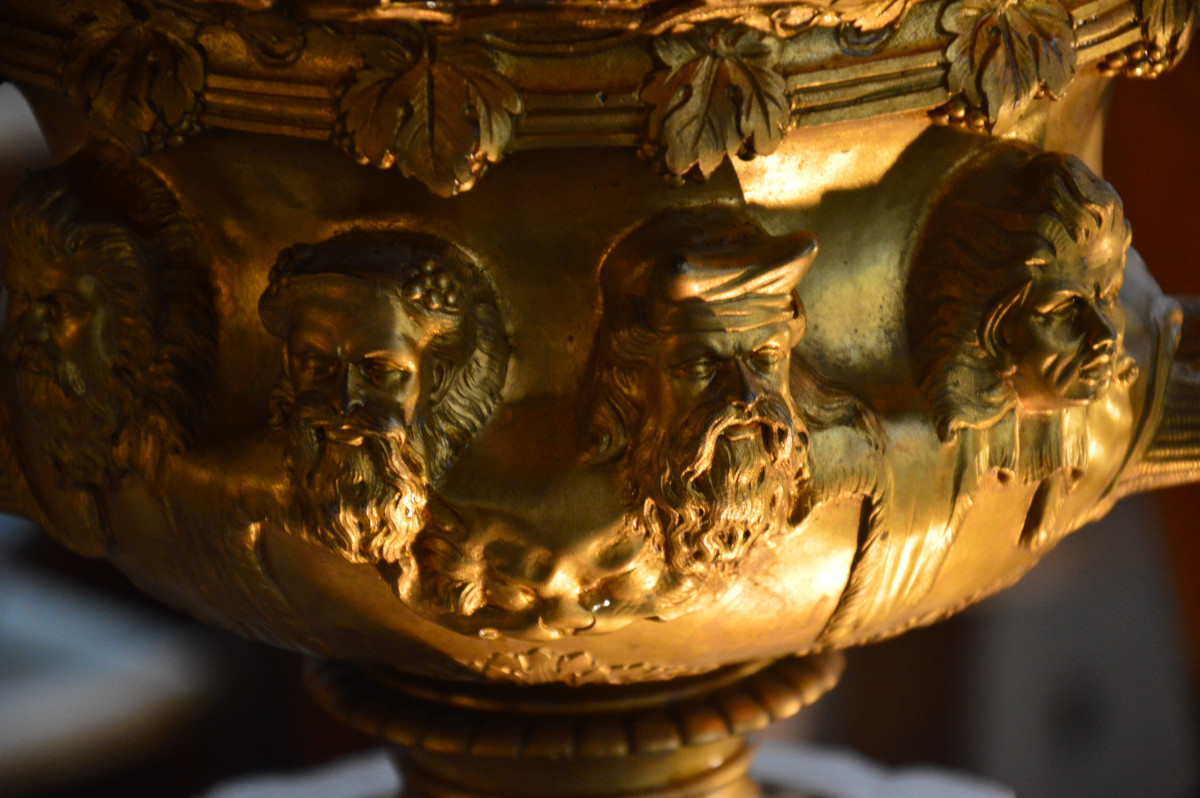 Warwick Vase In Gilt Bronze-photo-4