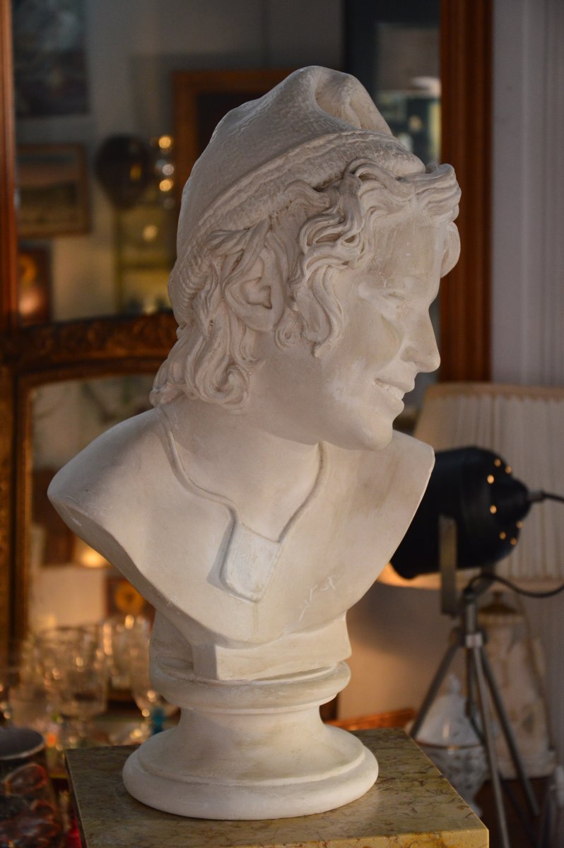 Bust Of A Neapolitan-photo-3