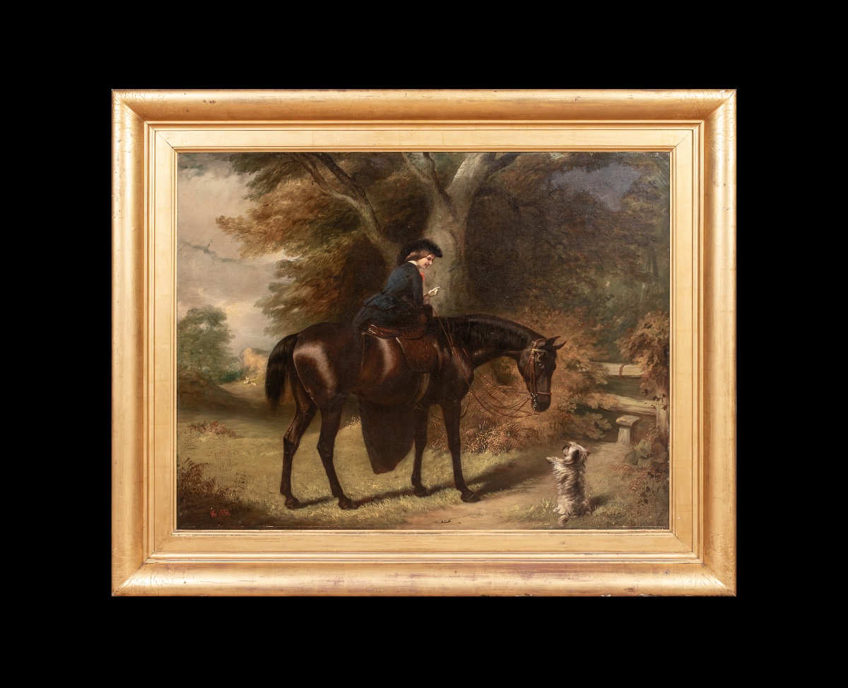 LA COMTESSE D'UXBRIDGE À CHEVAL SUR « ROSE », UNE CHEVALETTE BAIE NOIRE AVEC UN TERRIER -photo-2