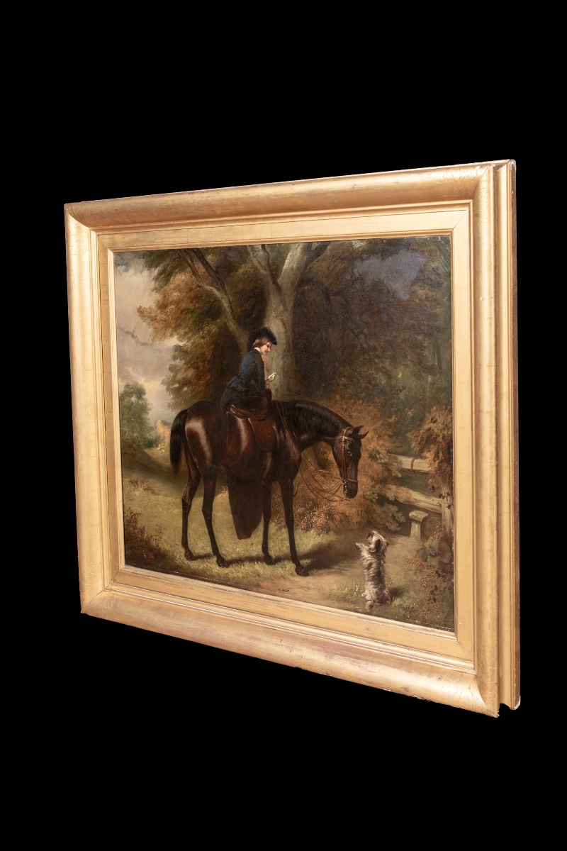 LA COMTESSE D'UXBRIDGE À CHEVAL SUR « ROSE », UNE CHEVALETTE BAIE NOIRE AVEC UN TERRIER -photo-5