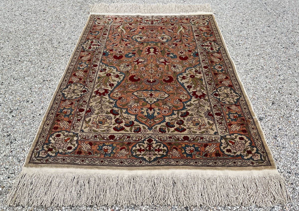 Small Hereke Silk Rug-photo-4