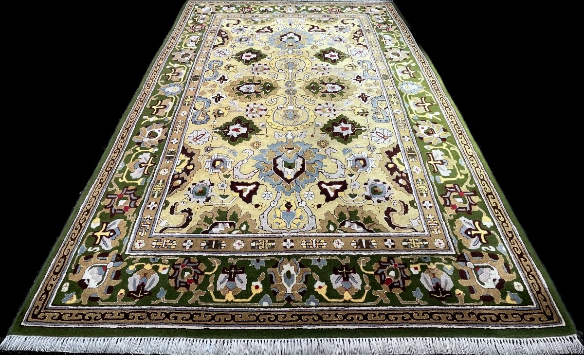 European Design Carpet From The Safavid Empire-photo-3