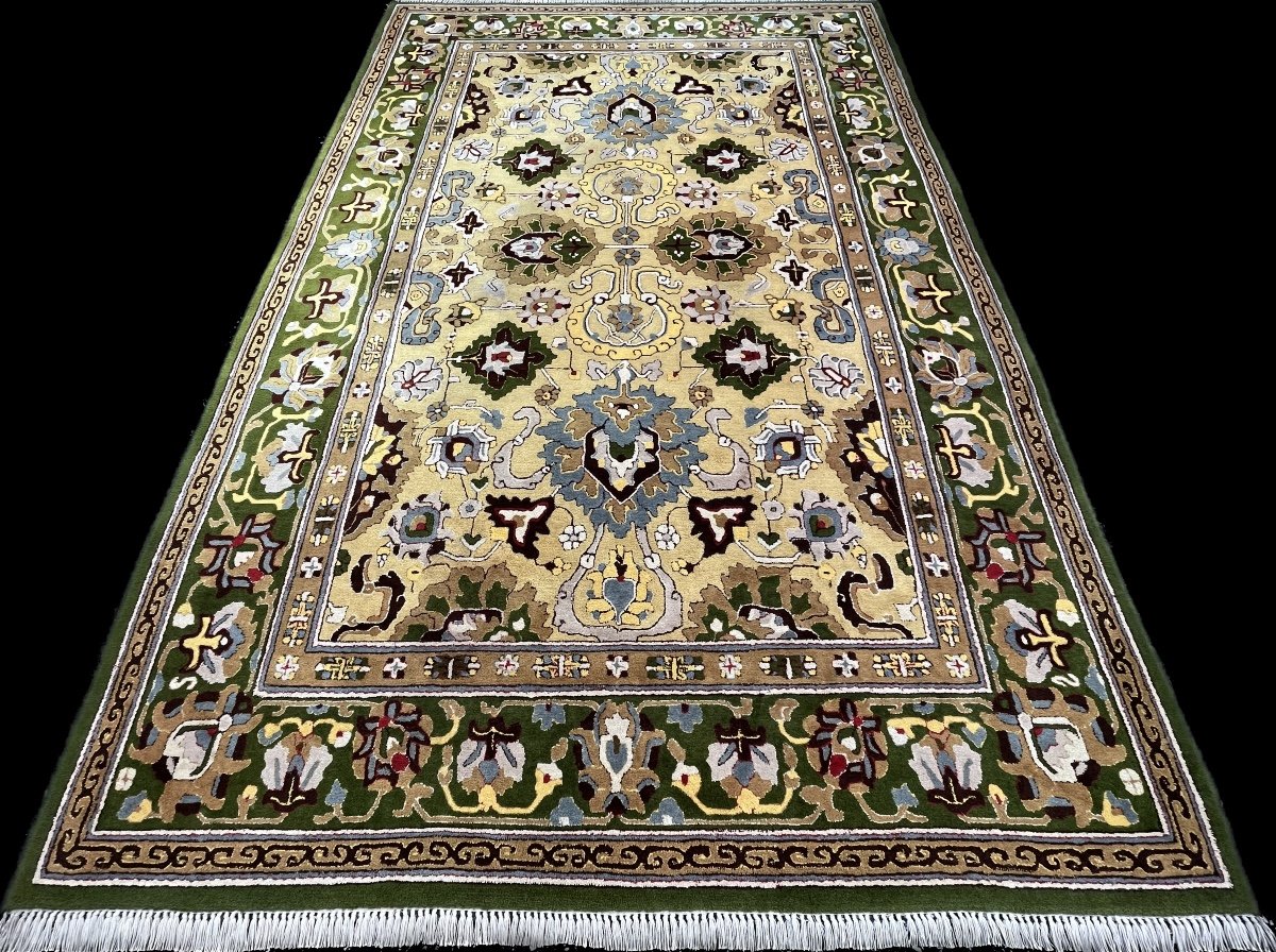 European Design Carpet From The Safavid Empire-photo-2