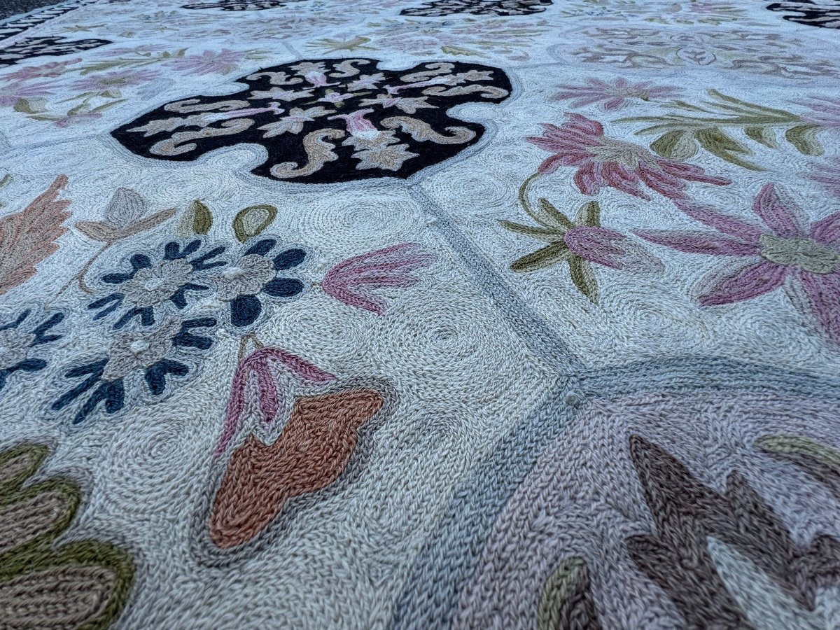 European Embroidered Rug 257x176 Cm-photo-4