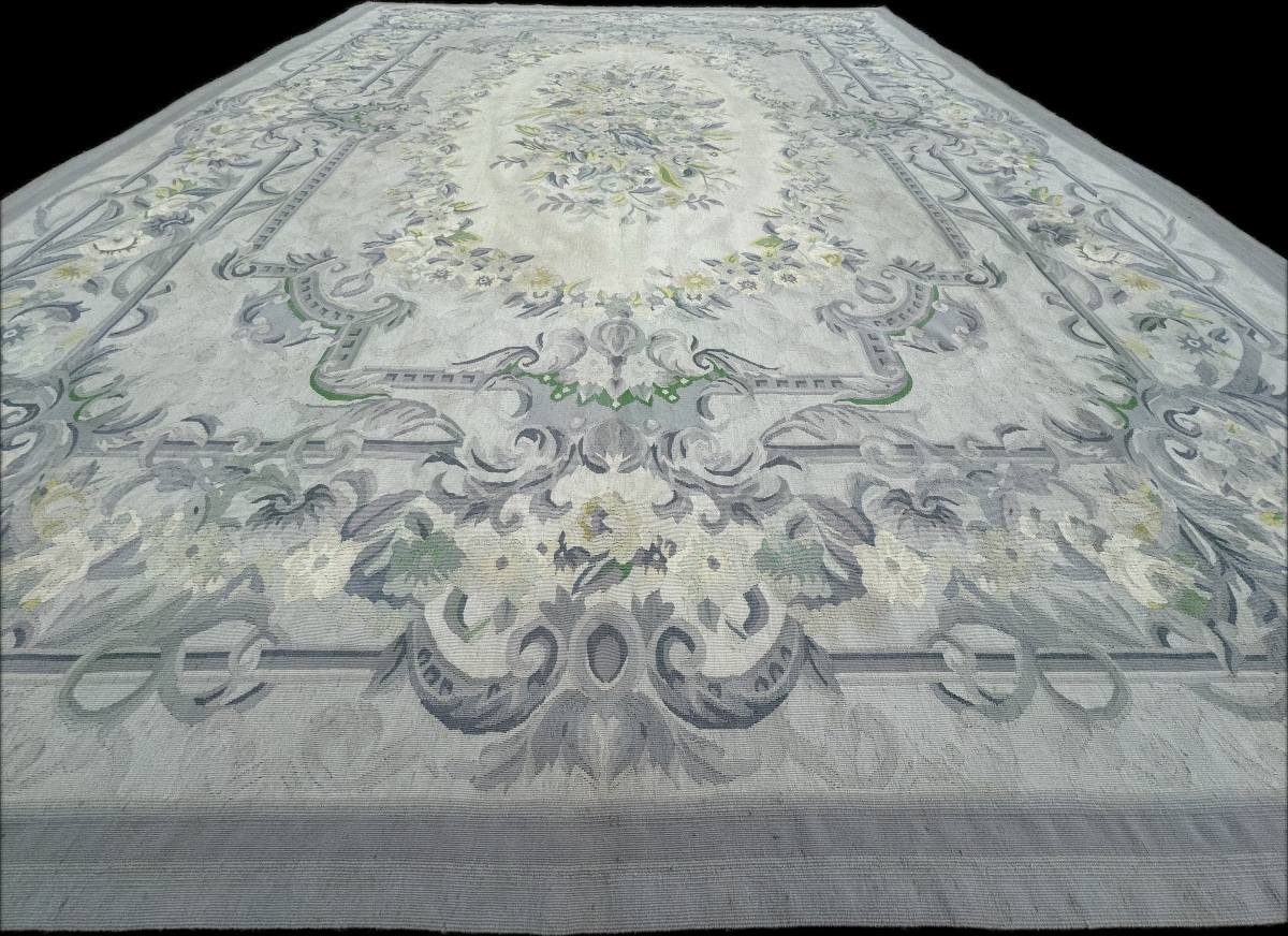 Aubusson-style Knotted Rug, 350x260 Cm-photo-3