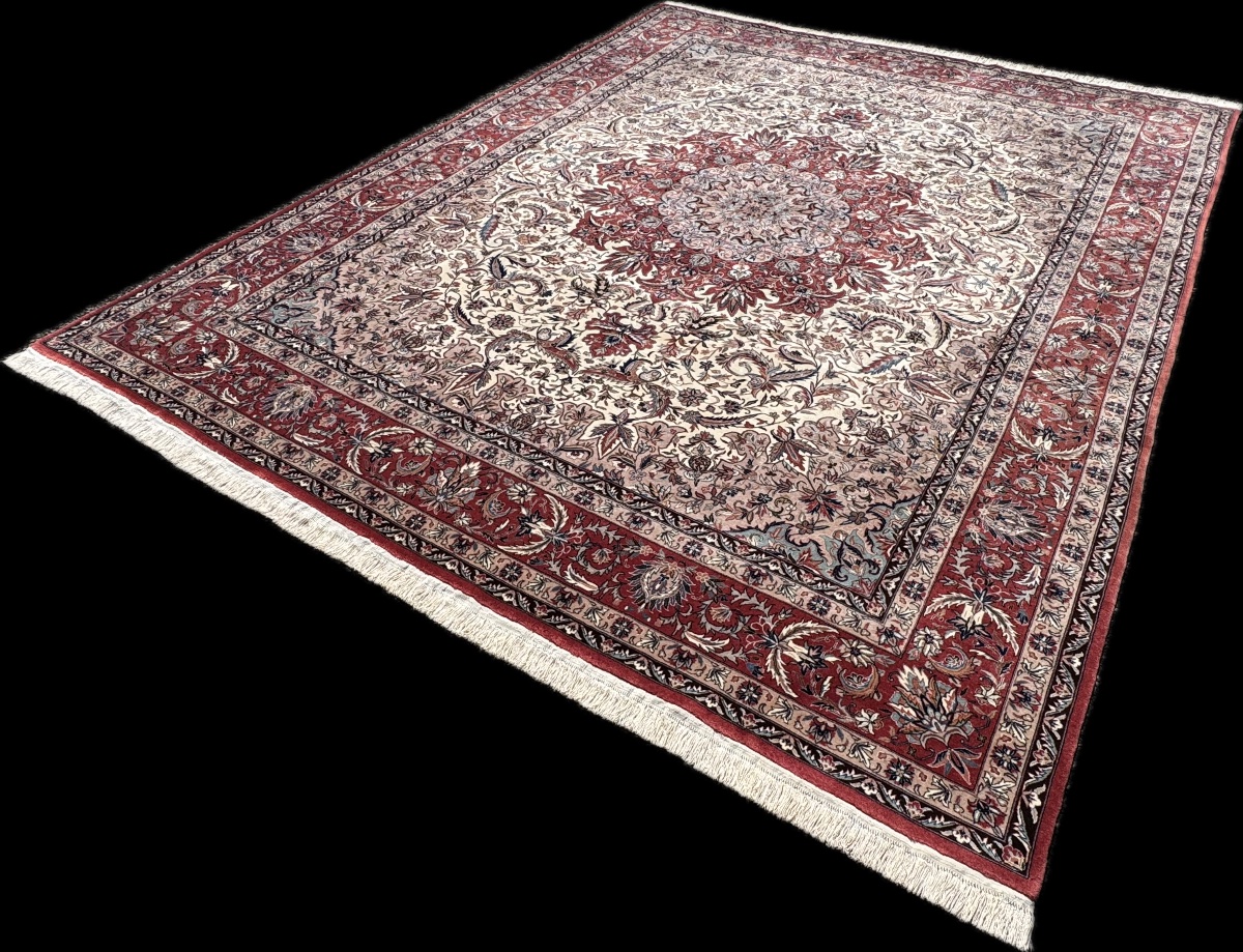 Indo-isfahan Rug, Wool And Silk, 320 X 240 Cm-photo-2
