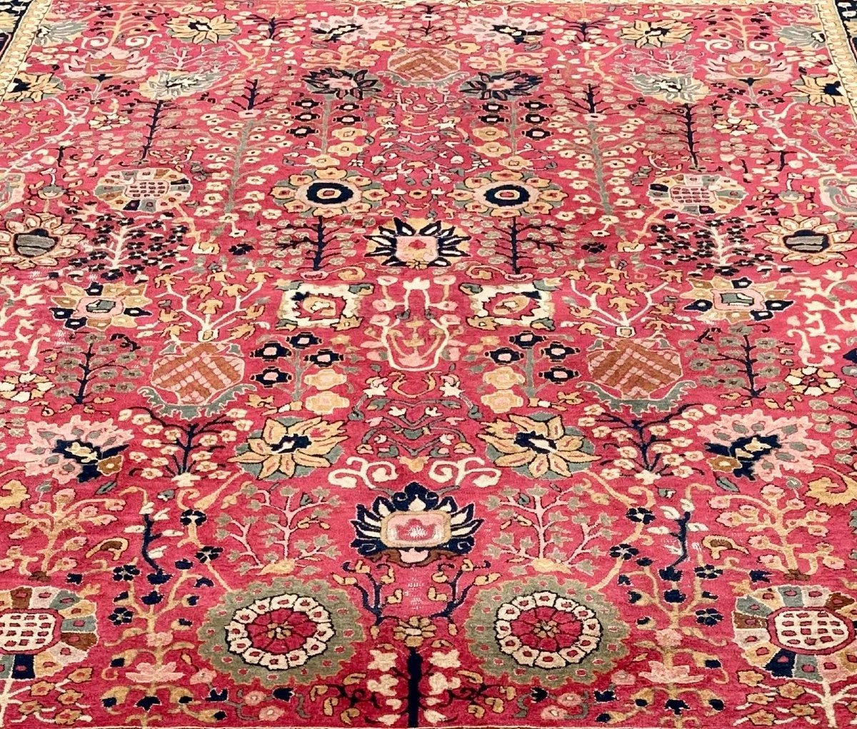 Old Carpet After Jeziorak Kirman Vase Design.