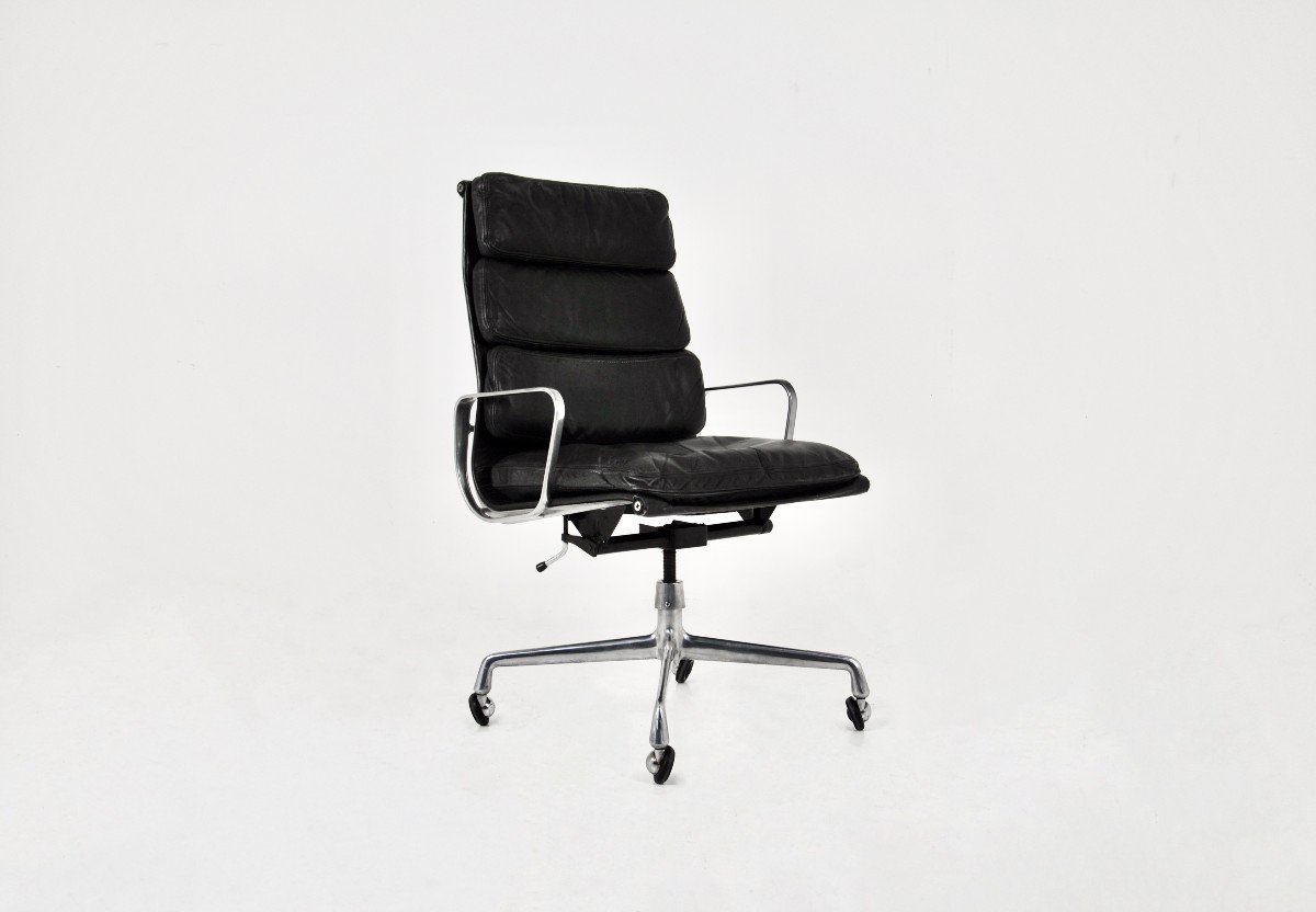 Ea216 Office Armchair By Charles & Ray Eames For Herman Miller, 1970s