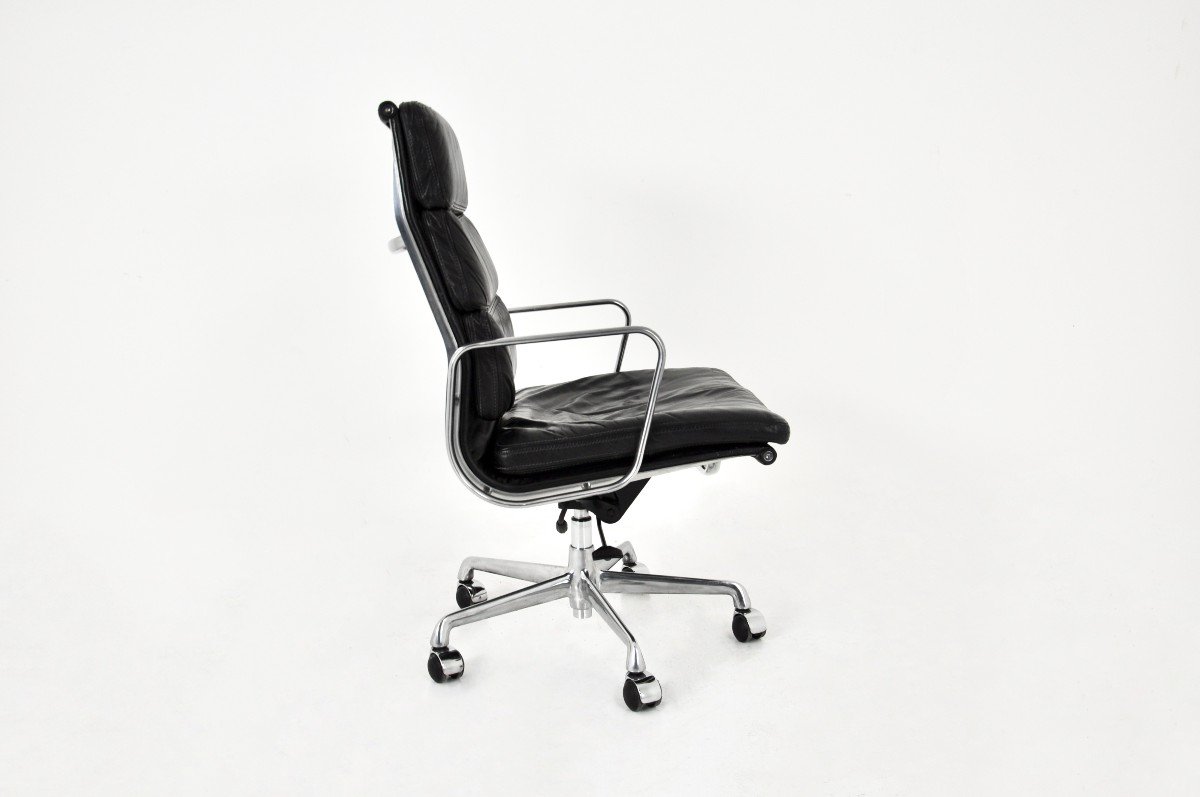 Ea216 Soft Pad Office Chair By Charles & Ray Eames For Icf, 1970s-photo-2