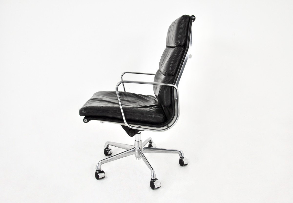 Ea216 Soft Pad Office Chair By Charles & Ray Eames For Icf, 1970s-photo-4