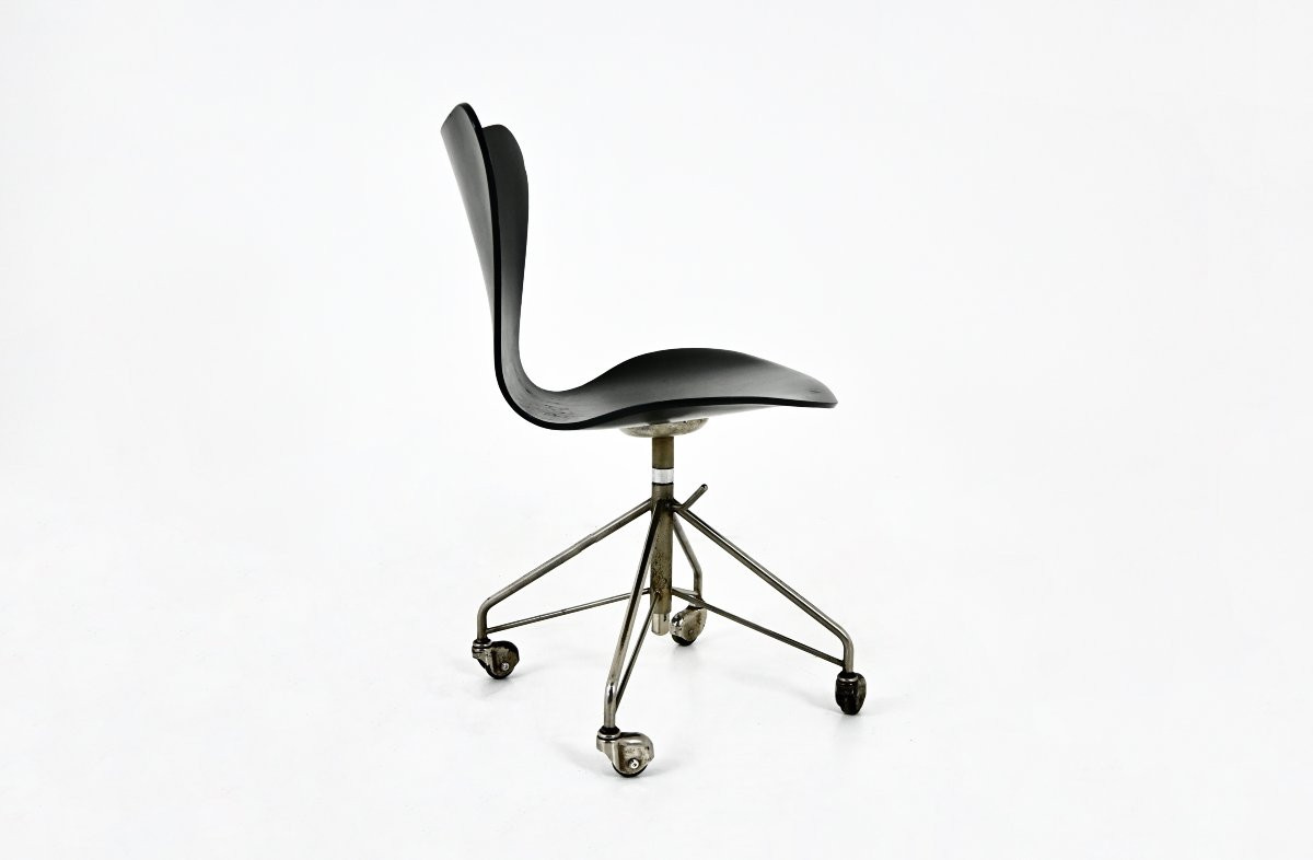 Chaise modèle 3217 par Arne Jacobsen pour Fritz Hansen, années 1960-photo-4