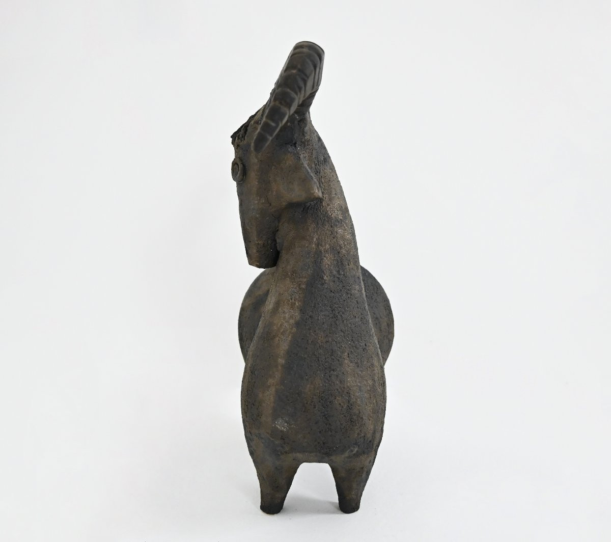 Chèvre en céramique par Dominique Pouchain-photo-1