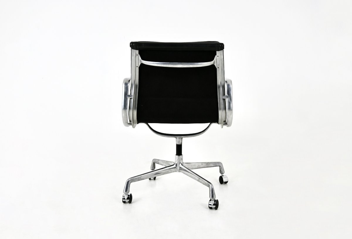 Fauteuil en cuir noir par Charles et Ray Eames pour Herman Miller, années 1970-photo-3