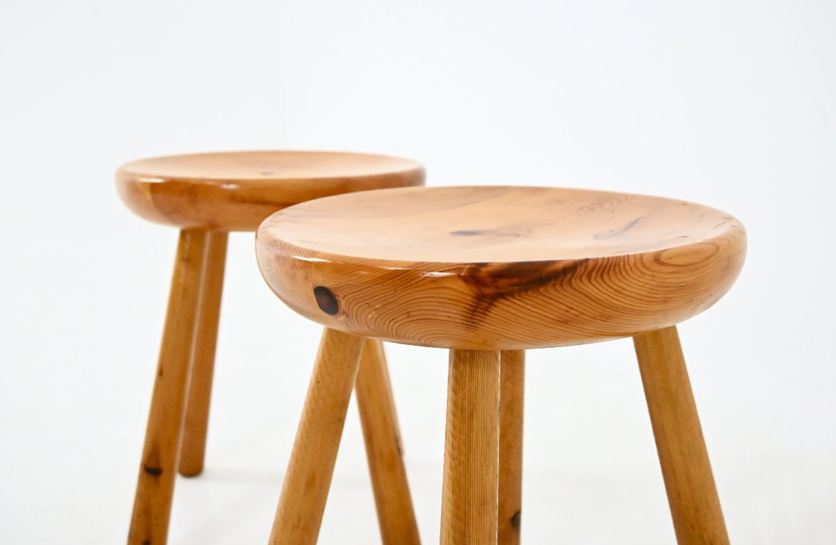 Set Of 2 Stools By Charlotte Perriand For Les Arcs, 1960s-photo-1