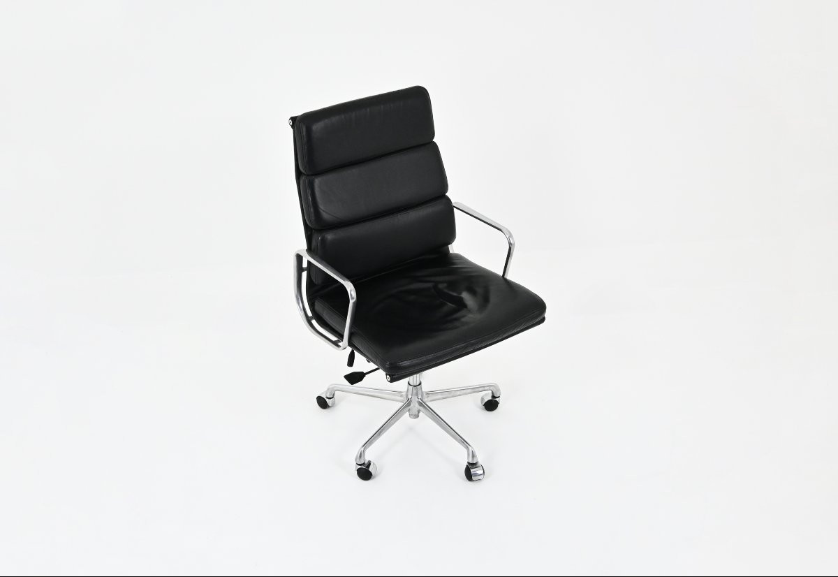 Ea 216 Soft Pad Office Chair, By Charles And Ray Eames For Icf, 1970s-photo-2