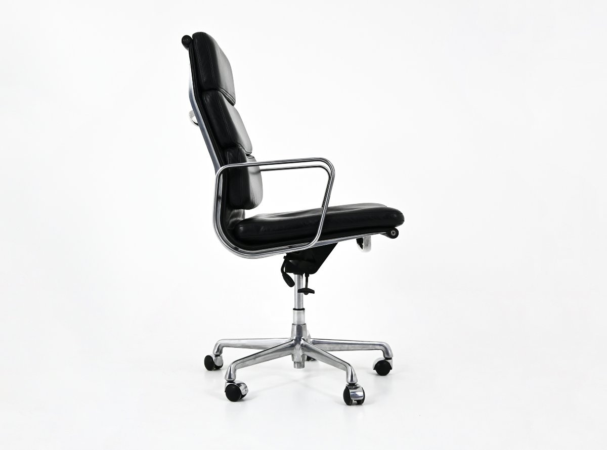 Ea 216 Soft Pad Office Chair, By Charles And Ray Eames For Icf, 1970s-photo-1