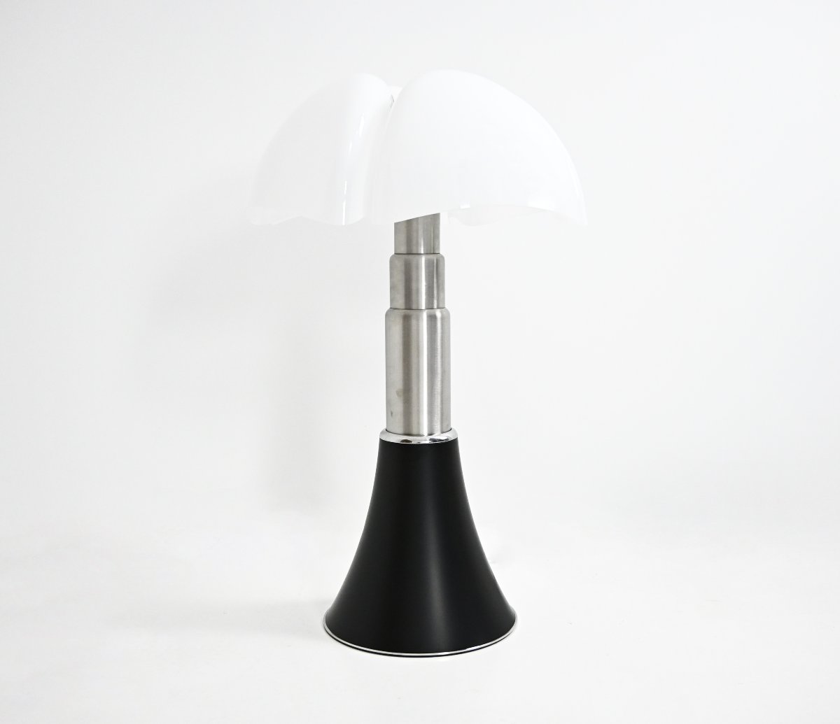Lampe de table « Pipistrello » de Gae Aulenti pour Martinelli Luce-photo-3