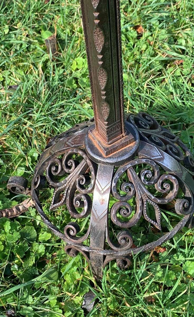 Vers 1920/1930 Superbe candélabre Art Déco en fer forgé, hauteur 152cm-photo-1