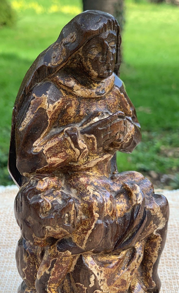 Pte piéta bois sculpté polychrome & doré, travail colonial XVIIe ou XVIIIe s-photo-2