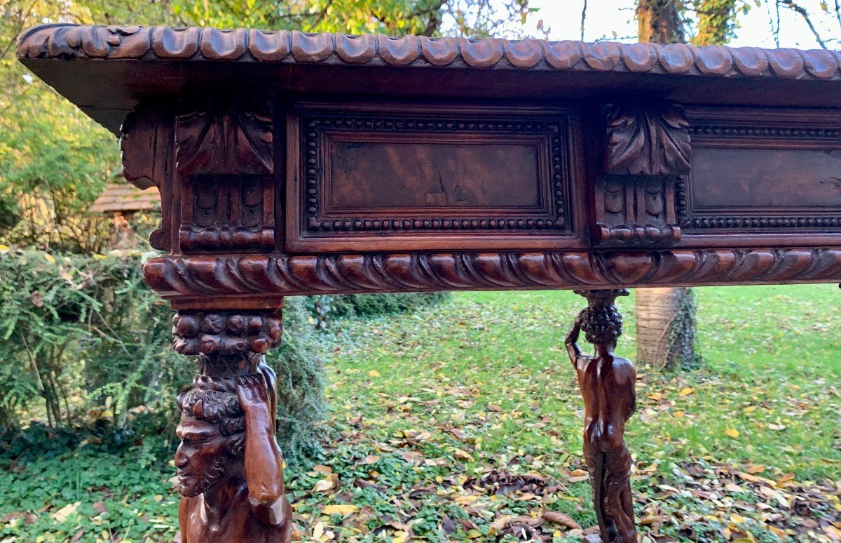Italy 17th Walnut Carved Middle Table, Anthropomorphic Feet / Satyrs-photo-3