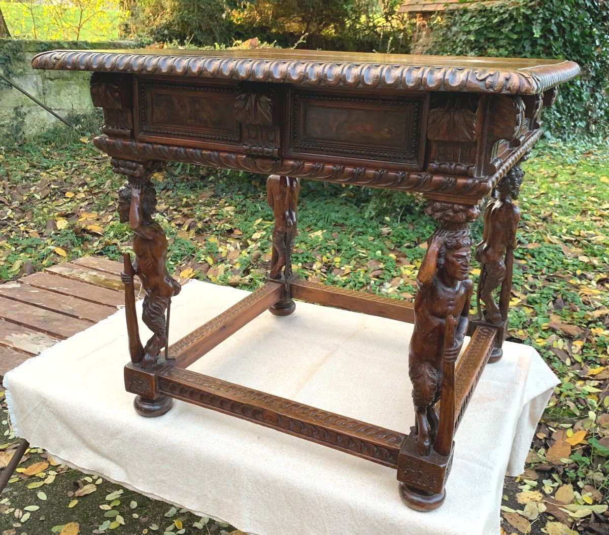 Italy 17th Walnut Carved Middle Table, Anthropomorphic Feet / Satyrs-photo-5