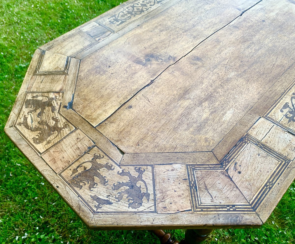 Small 17th Century Table With Turned Walnut Legs And Inlaid Top-photo-7