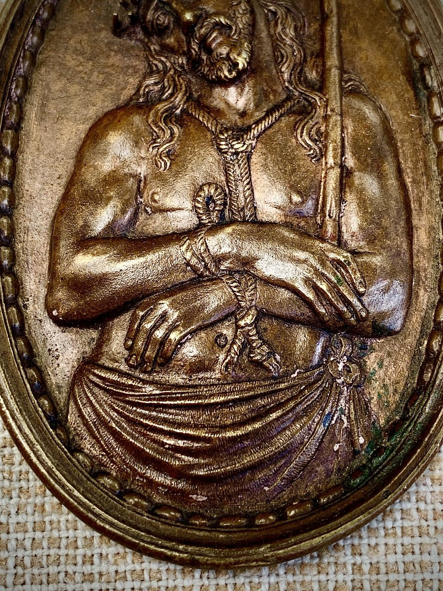 Haute époque petite plaquette très détaillée en bronze doré ECCE HOMO-photo-1