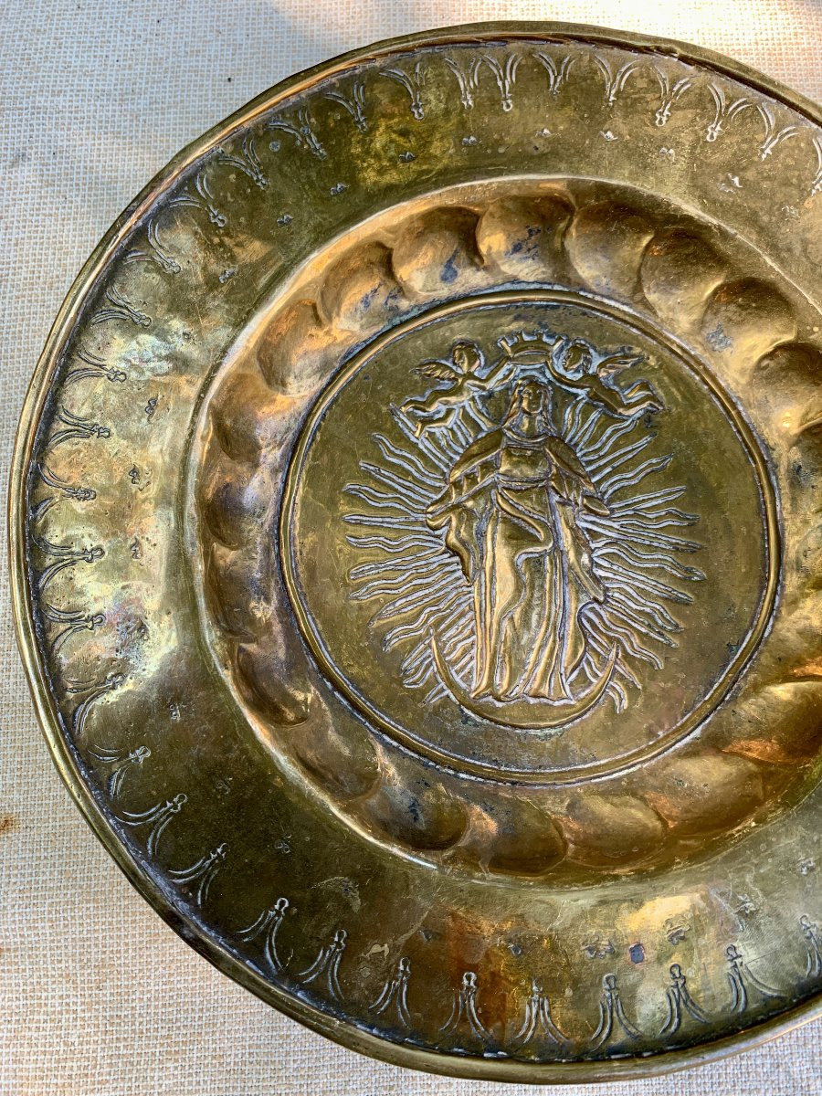 Late 16th Cty Alms Dish, The Coronation Of The Virgin, On A Crescent Moon-photo-1