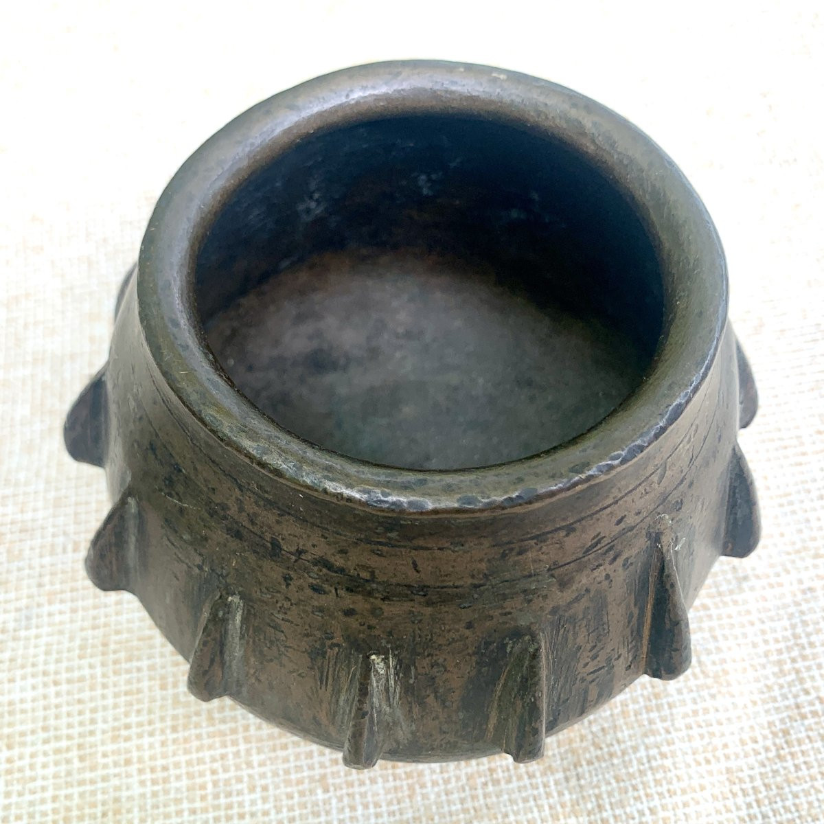 16th Cty Spherical Hispano-moresque Mortar With Bronze Fins, Southern Spain-photo-1