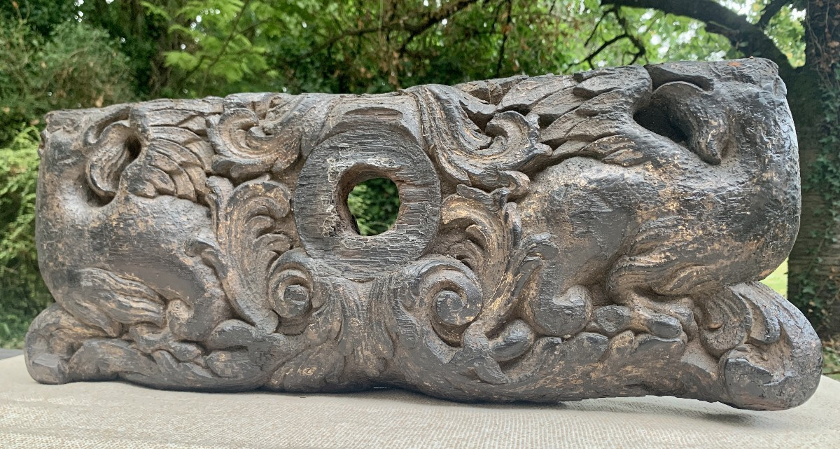 XVIIe s important verrou tonneau bois sculpté encadré par 2 phoenix