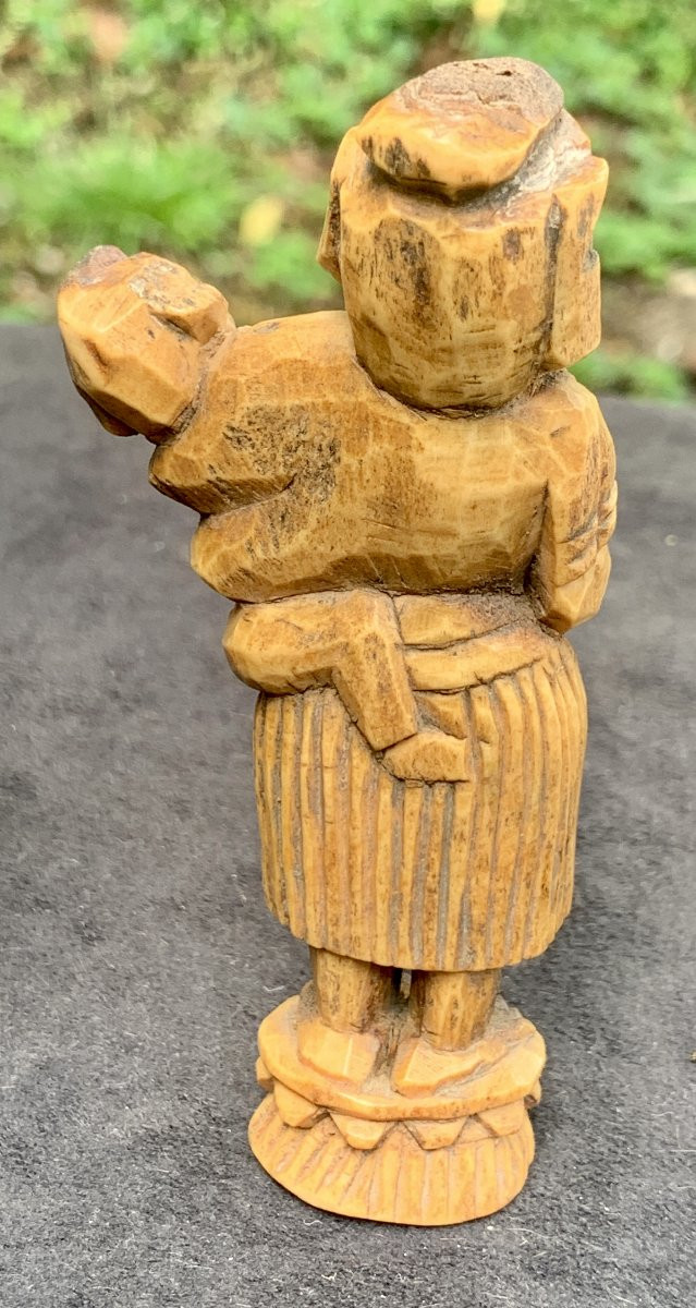 2 Carved Bone Statuettes Including 1 Maternity, India 18 Or 19th Cty, Traces Of Polychromy-photo-3
