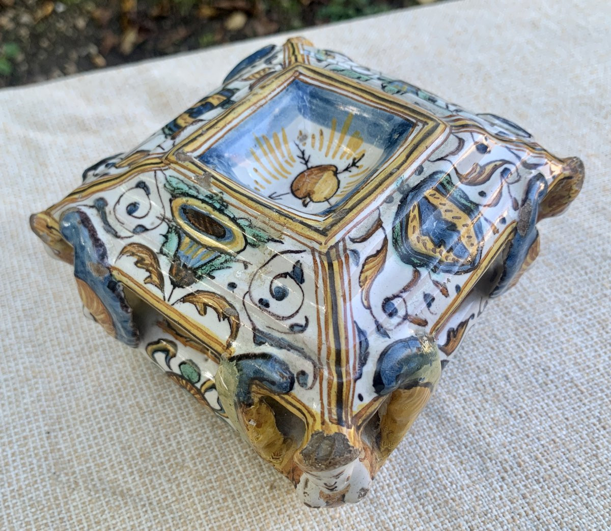 Two Majolica Salt Cellars / Spice Holders Deruta Italy, Circa 1600-photo-2