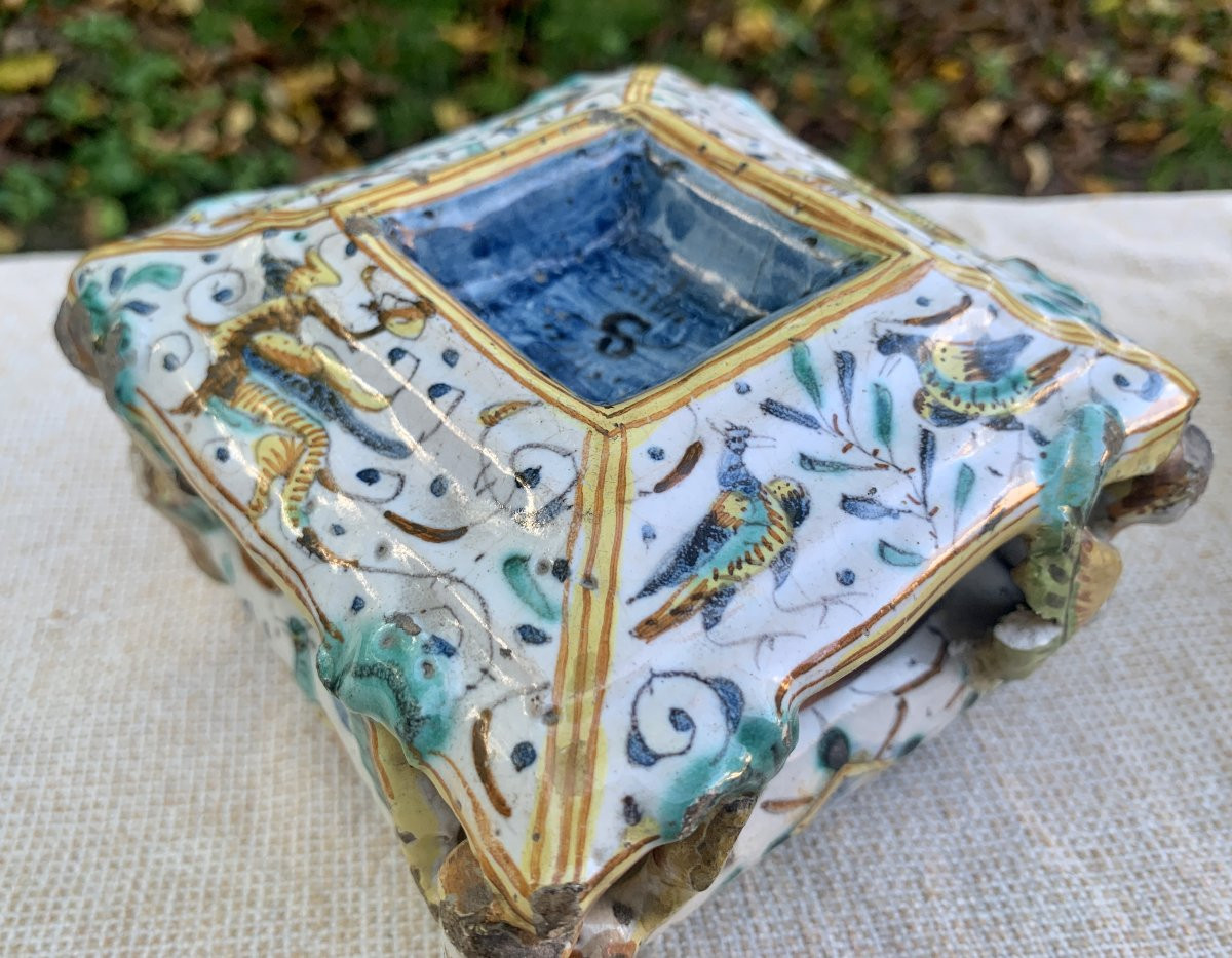 Two Majolica Salt Cellars / Spice Holders Deruta Italy, Circa 1600-photo-3
