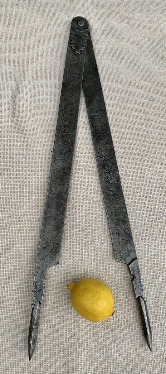 Louis XIV Period Large Iron Compass Decorated With Carpenter's Tools Engraving, -photo-1