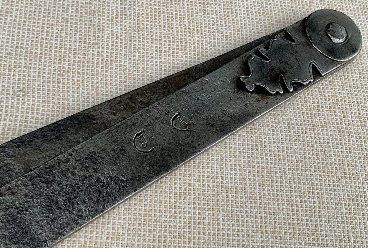 Louis XIV Period Large Iron Compass Decorated With Carpenter's Tools Engraving, -photo-2