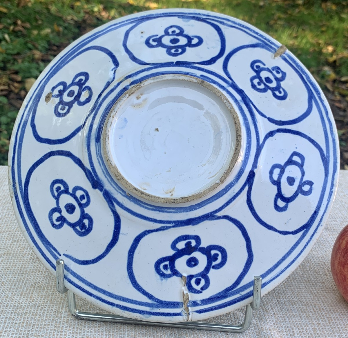 Pt plat sur talon faïence de Nevers vers 1660-photo-4