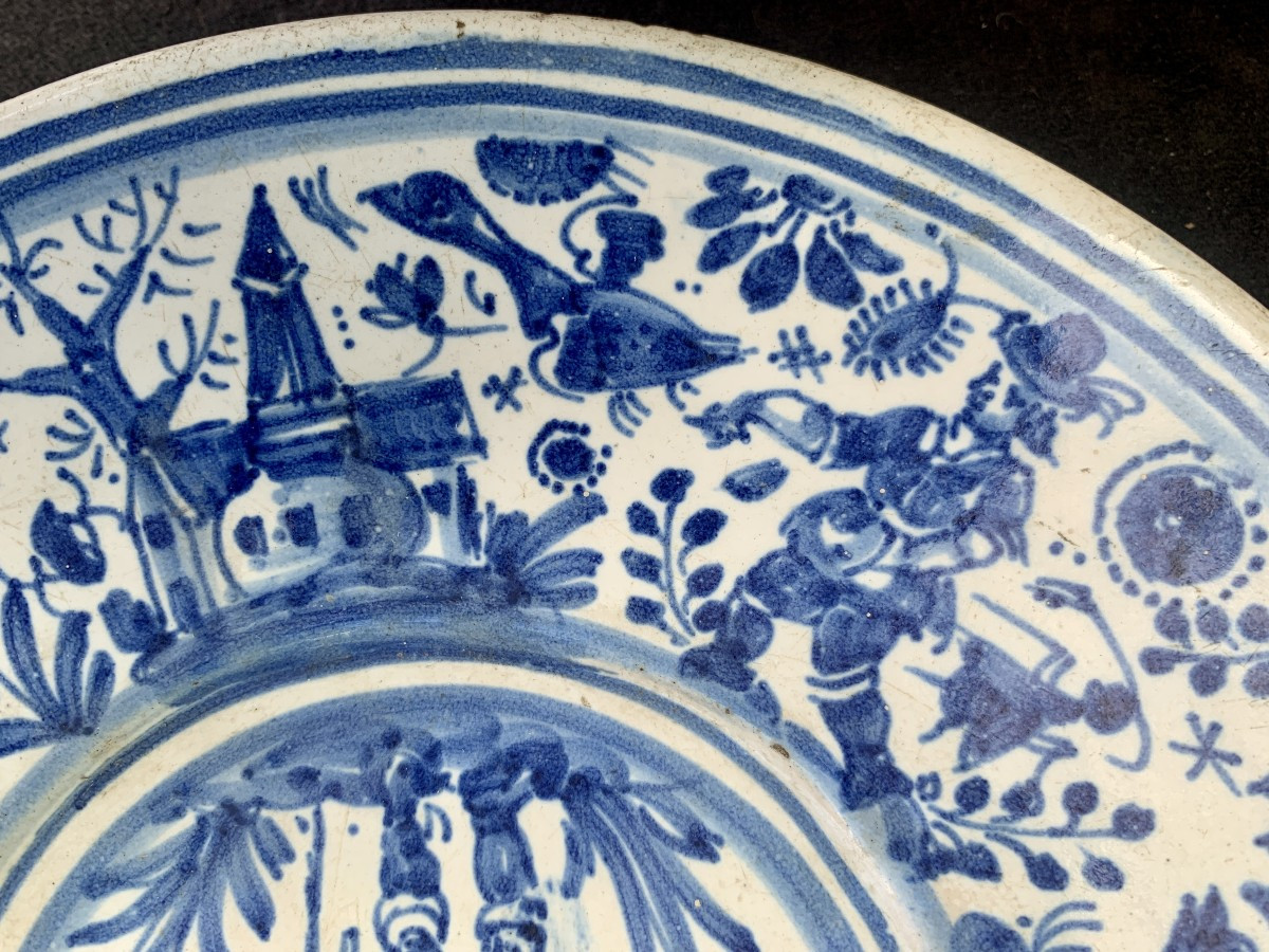 Pt plat sur talon faïence de Nevers vers 1660-photo-2