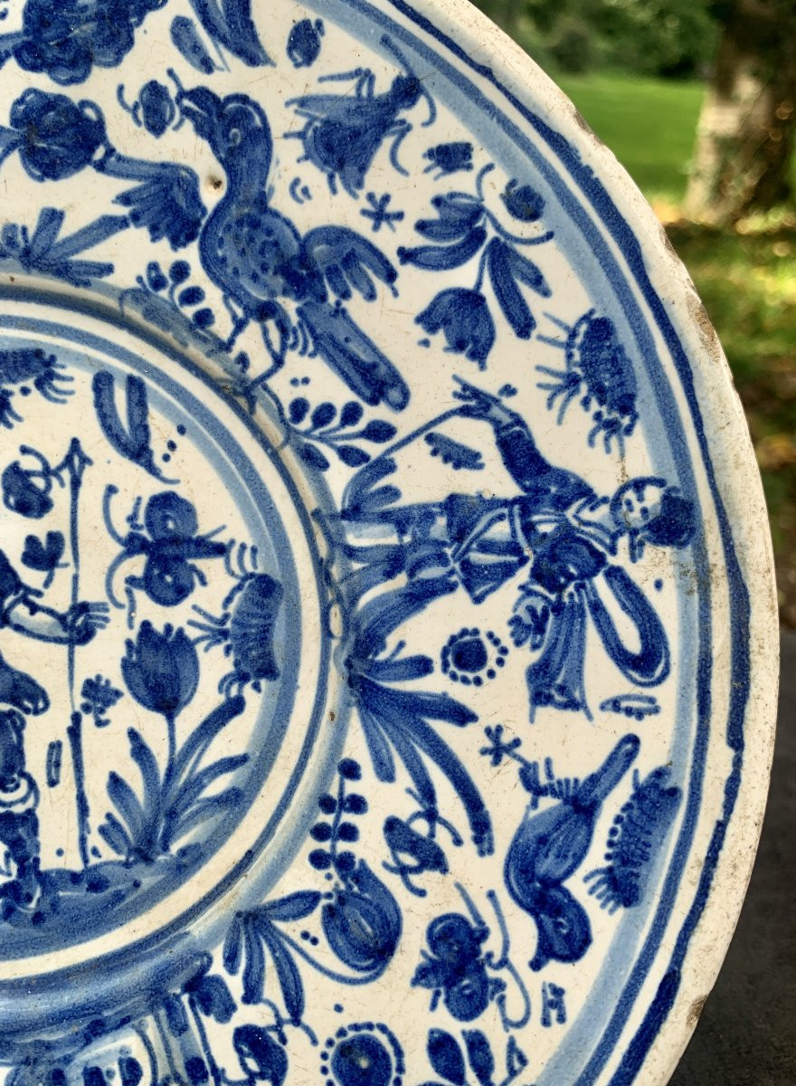 Pt plat sur talon faïence de Nevers vers 1660-photo-5