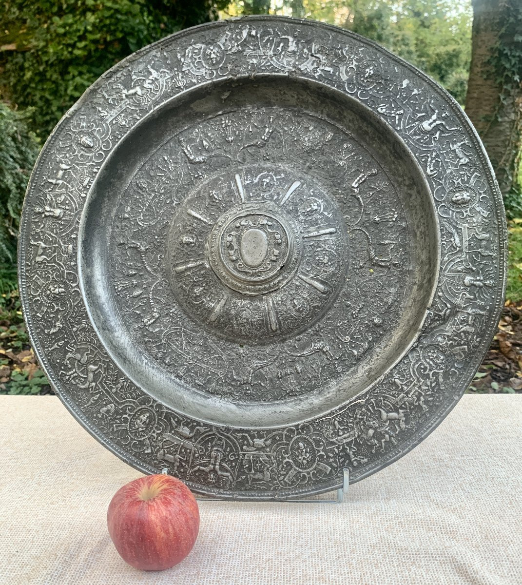 16th Century, Very Large Pewter Platter With Rich Radiating Renaissance Decoration, Anonymous-photo-1