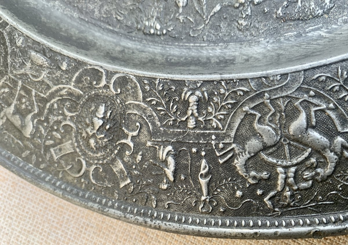 16th Century, Very Large Pewter Platter With Rich Radiating Renaissance Decoration, Anonymous-photo-2