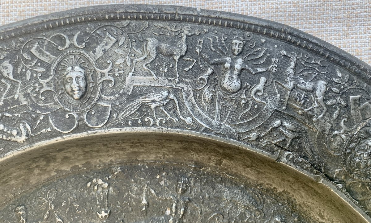 16th Century, Very Large Pewter Platter With Rich Radiating Renaissance Decoration, Anonymous-photo-6