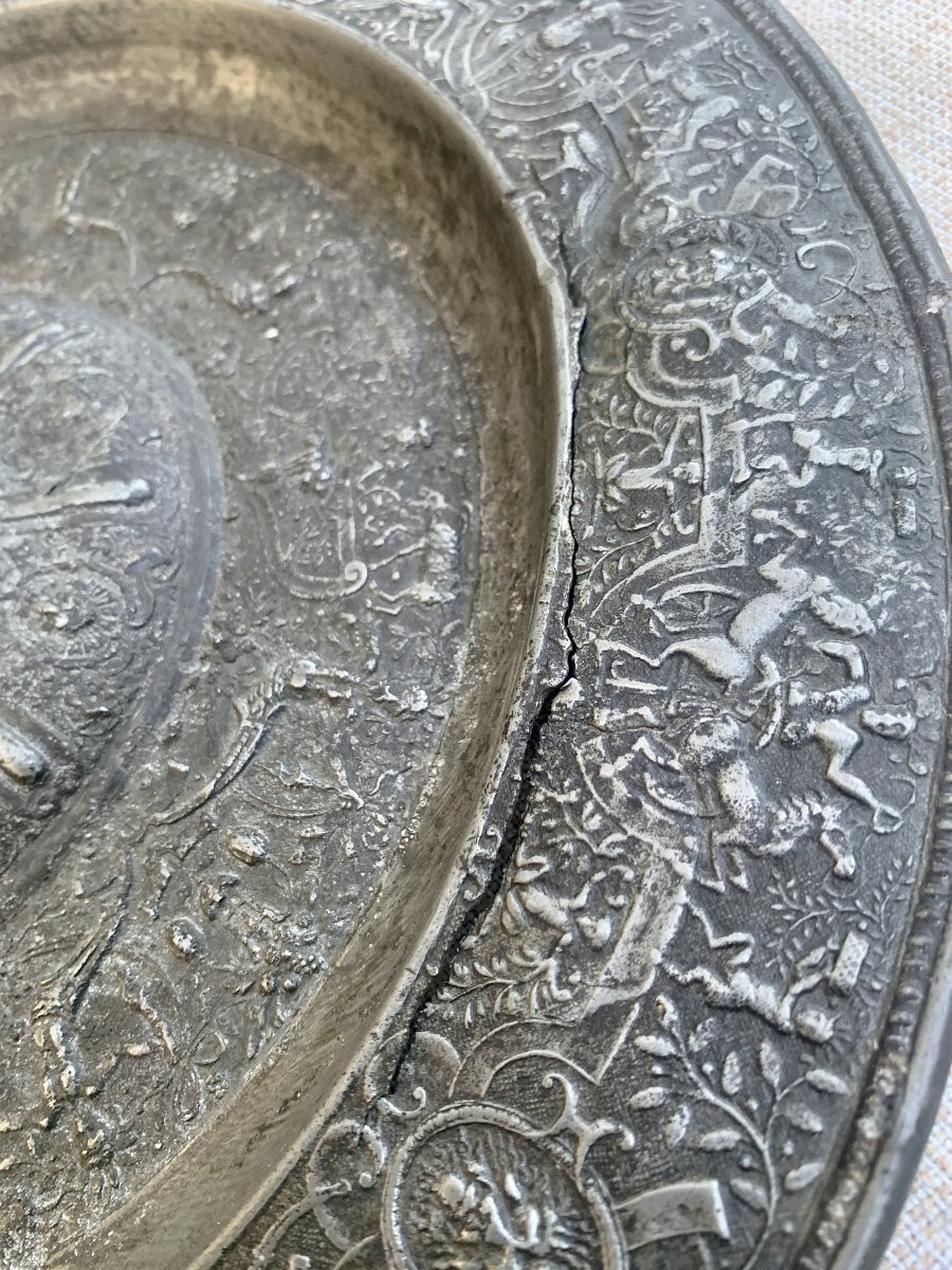 16th Century, Very Large Pewter Platter With Rich Radiating Renaissance Decoration, Anonymous-photo-8