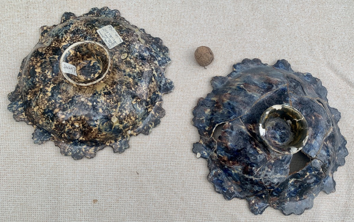 2 plats céramique relief AVON / LE PRE D'AUGE XVIIe s, suite B PALISSY-photo-3