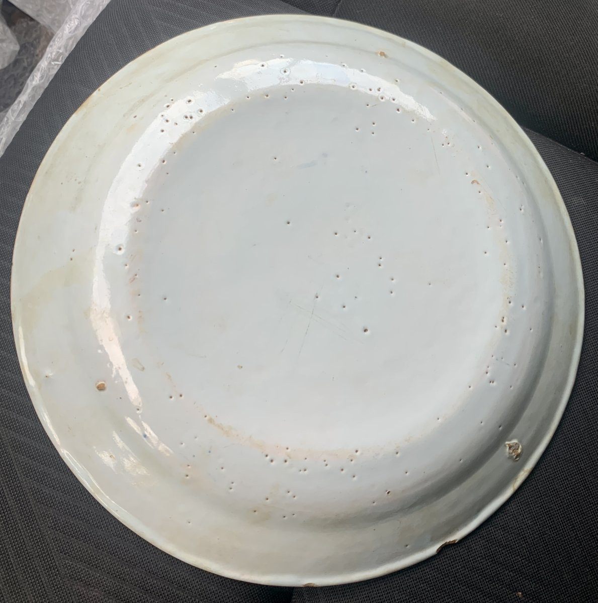 Rare 18th Rouen Faience Plate With Coat Of Arms, Known As " 5 Colours"-photo-6