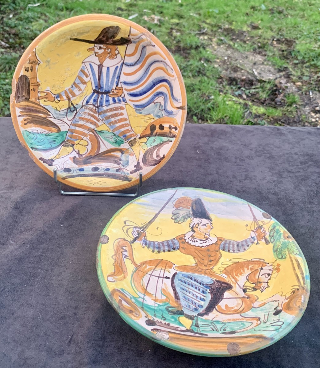 1. Plat faïence MONTELLUPO (Toscane) à fond jauneXVII e s, cavalier au drapeau -photo-4