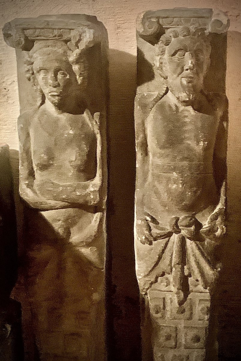 Renaissance Period (16th Cty) Stone Carved Fireplace, Anthropomorphic Pilars-photo-3