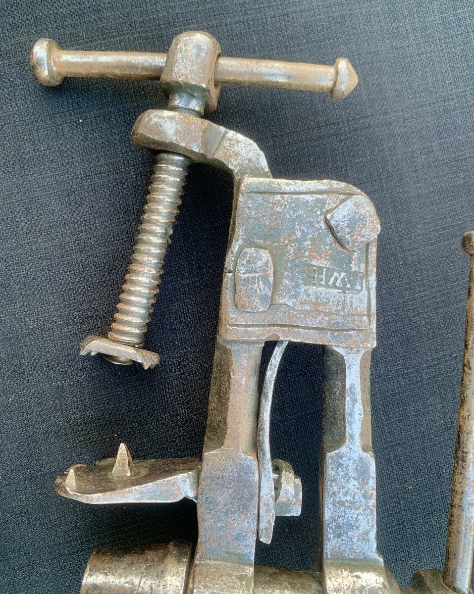 Large Iron Vice, Marked With Initials, 17th Or 18th C.-photo-1